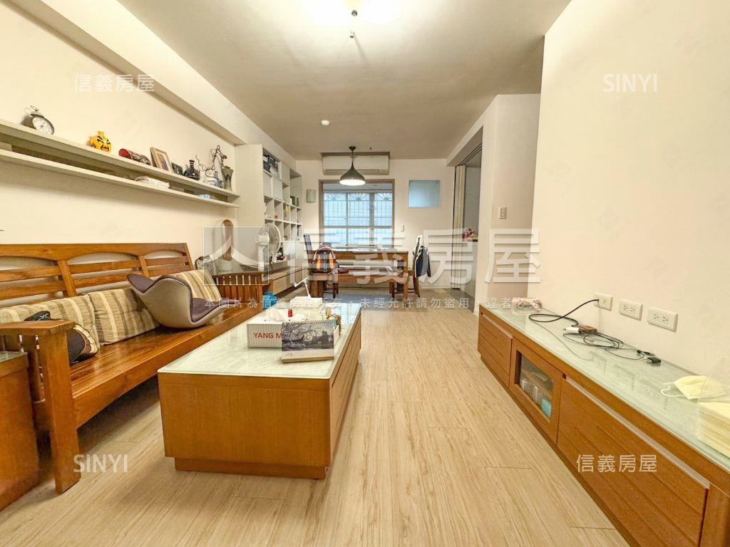 琉森湖精緻三房房屋室內格局與周邊環境