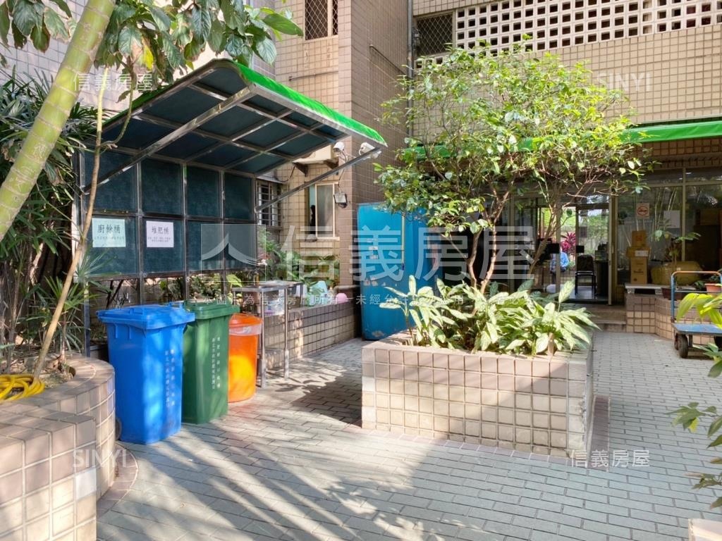 建成電梯漂亮三房房屋室內格局與周邊環境