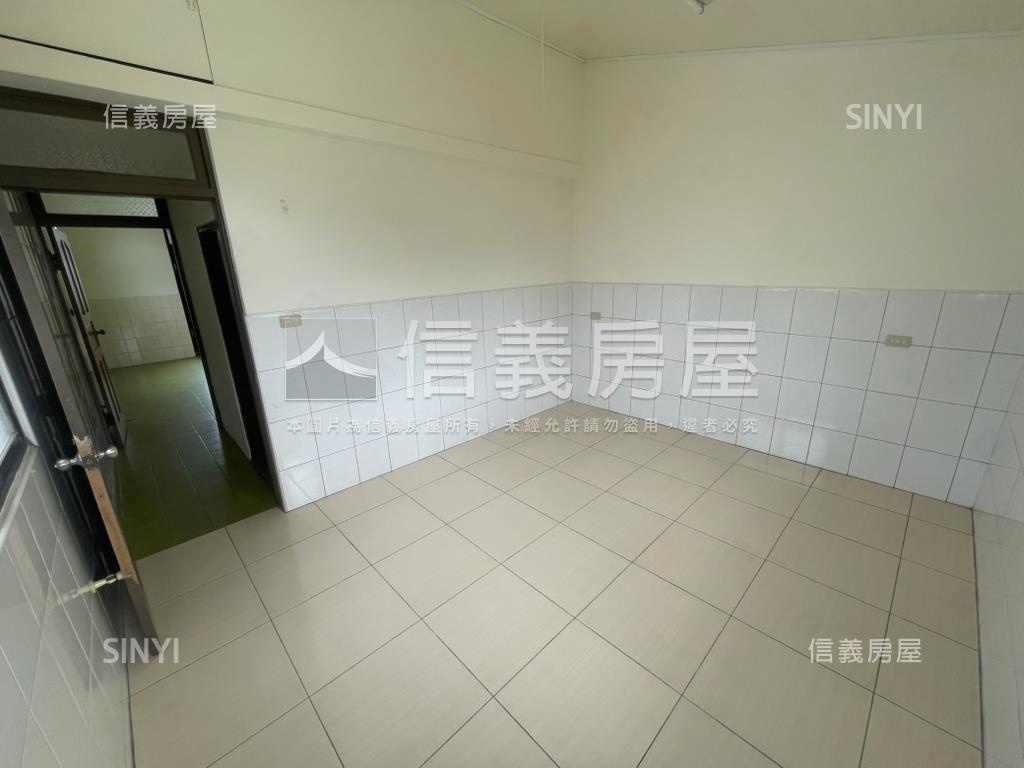 泰和邊間大地坪透天房屋室內格局與周邊環境