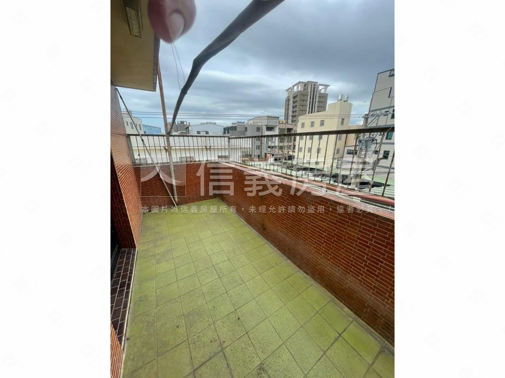 泰和邊間大地坪透天房屋室內格局與周邊環境