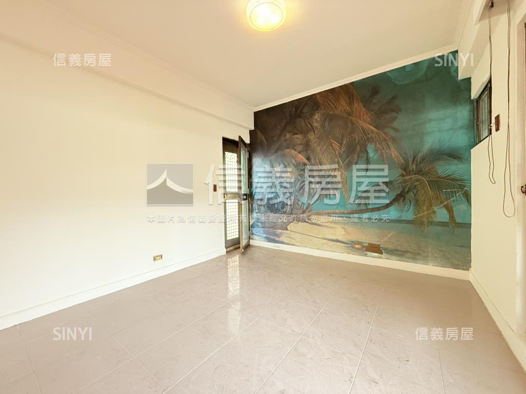 五甲商圈近燦坤美車墅房屋室內格局與周邊環境