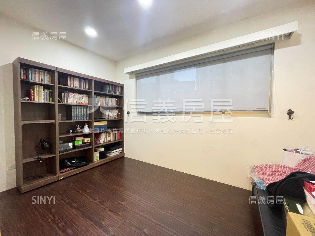 六福路美裝潢三房車位房屋室內格局與周邊環境