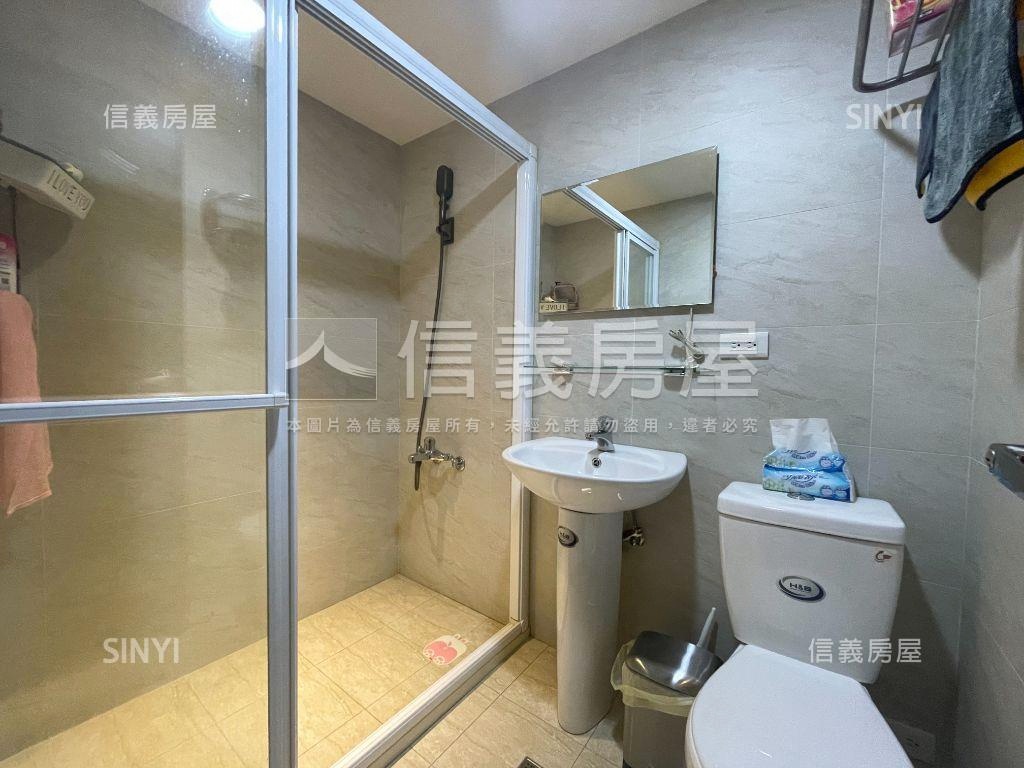 六福路美裝潢三房車位房屋室內格局與周邊環境