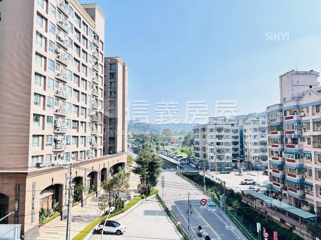 六福路美裝潢三房車位房屋室內格局與周邊環境