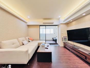 六福路美裝潢三房車位