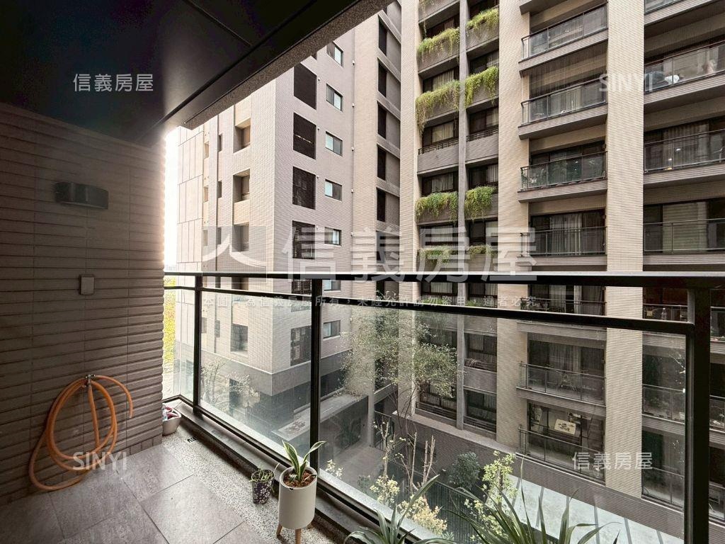 讚！惠宇富山居３房平車位房屋室內格局與周邊環境