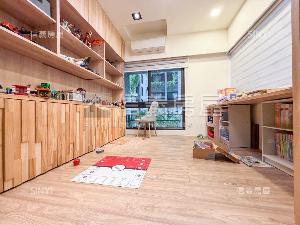 讚！惠宇富山居３房平車位房屋室內格局與周邊環境