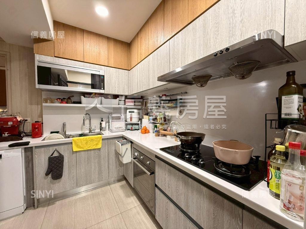 讚！惠宇富山居３房平車位房屋室內格局與周邊環境