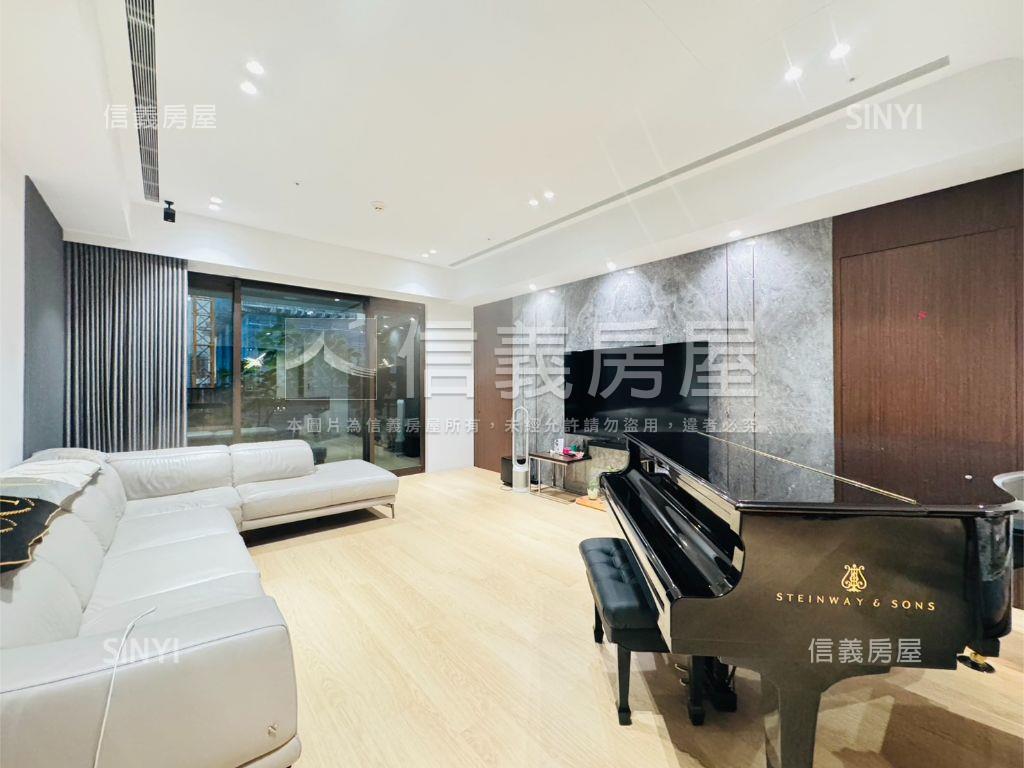 群光之星高品裝潢４房車位房屋室內格局與周邊環境