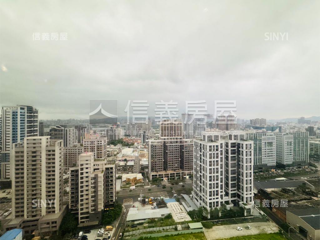 群光之星高品裝潢４房車位房屋室內格局與周邊環境