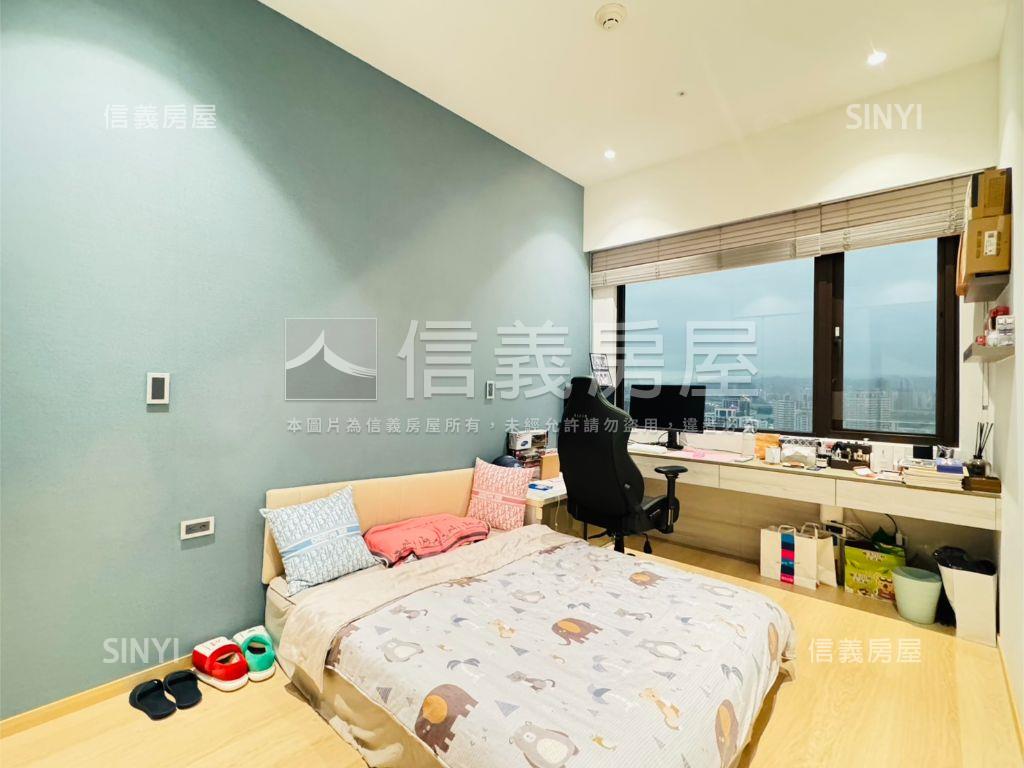 群光之星高品裝潢４房車位房屋室內格局與周邊環境