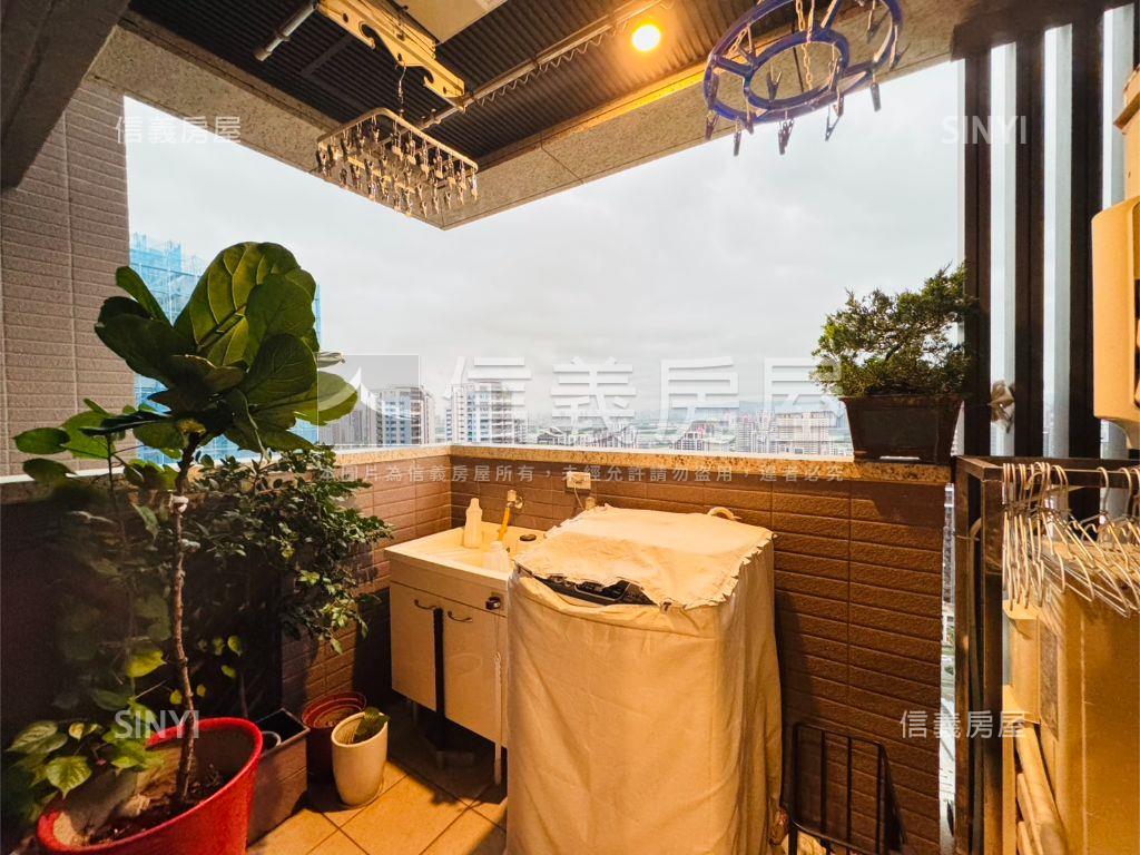 群光之星高品裝潢４房車位房屋室內格局與周邊環境