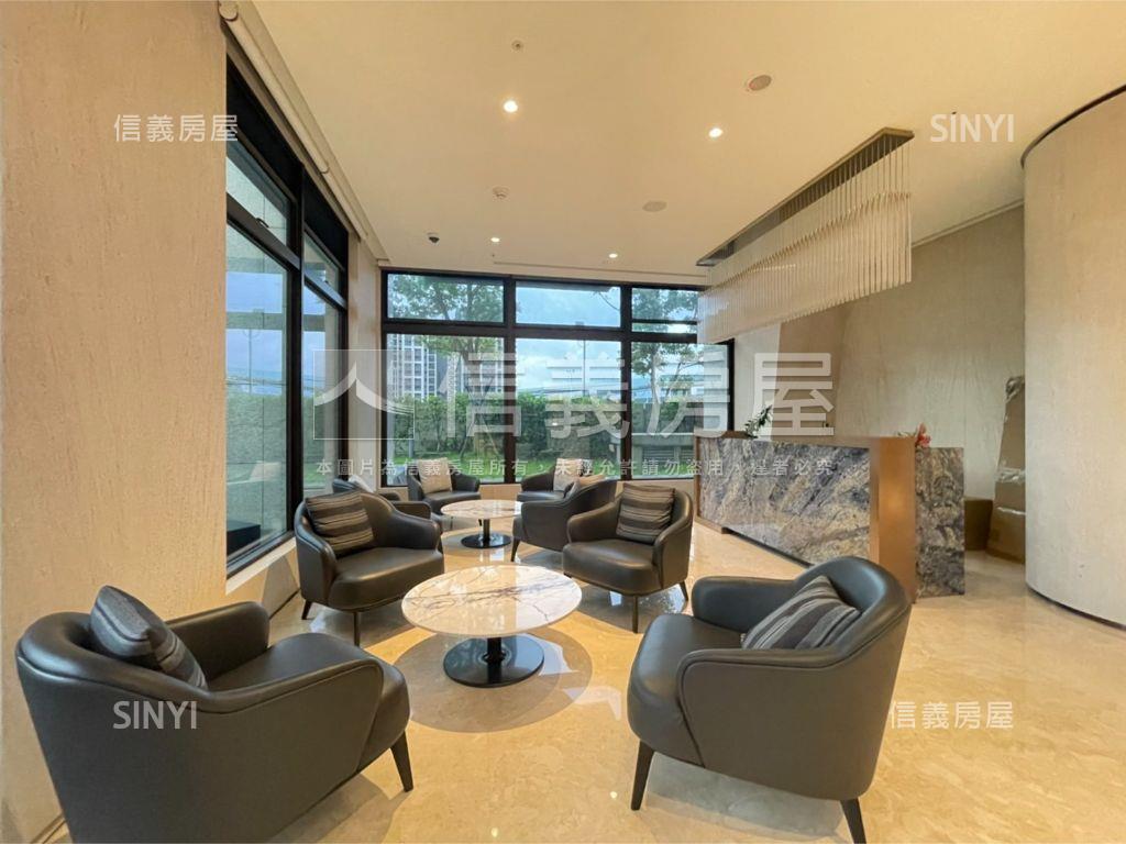 群光之星高品裝潢４房車位房屋室內格局與周邊環境