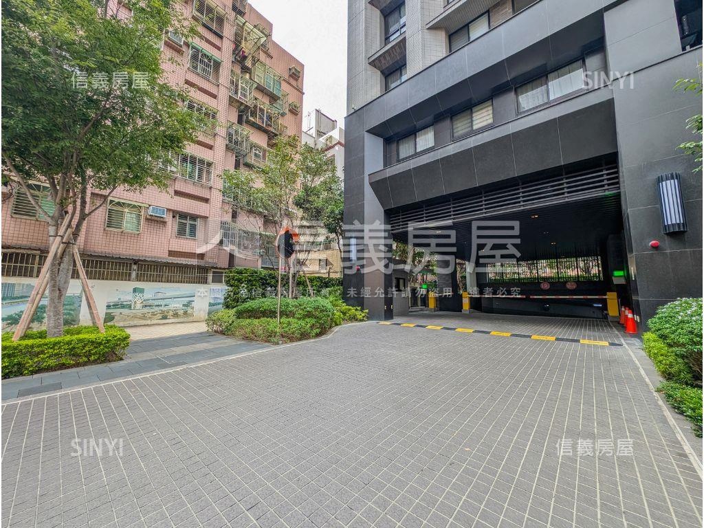 榮馥大院邊間電梯兩房房屋室內格局與周邊環境