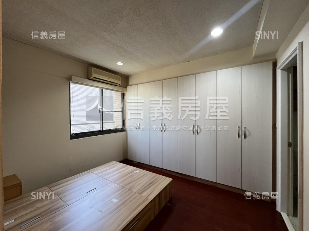 賴厝學區獅子城三房附車位房屋室內格局與周邊環境