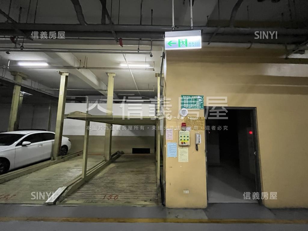 賴厝學區獅子城三房附車位房屋室內格局與周邊環境