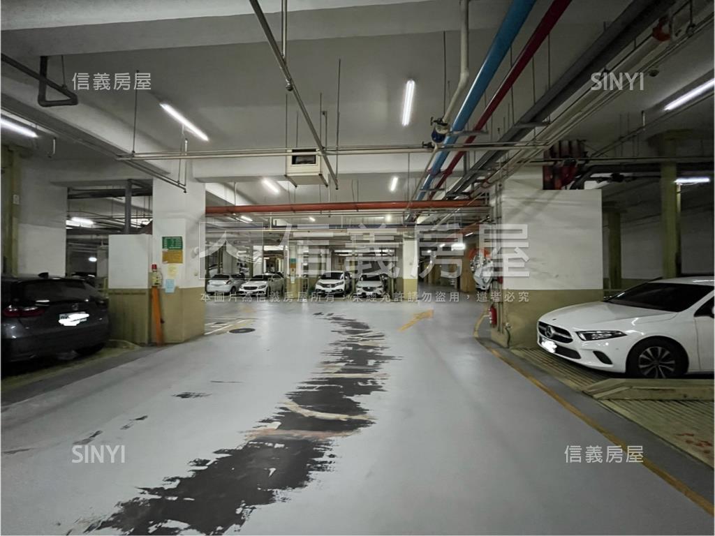 賴厝學區獅子城三房附車位房屋室內格局與周邊環境