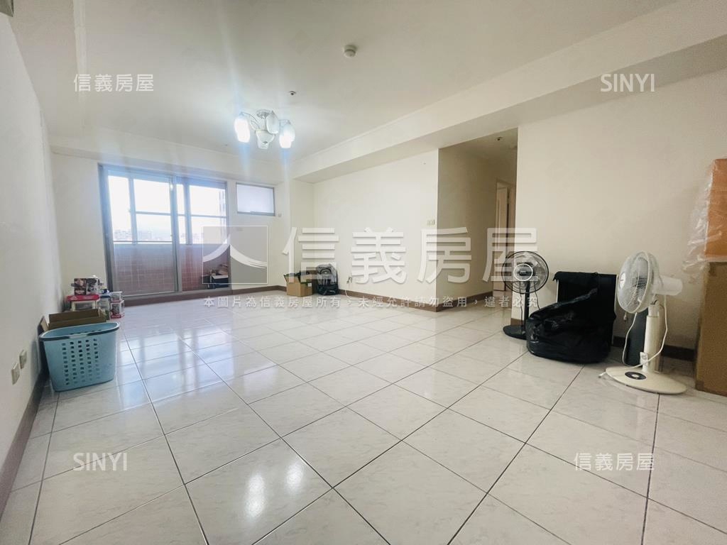 力霸劍橋區大三房大車位房屋室內格局與周邊環境