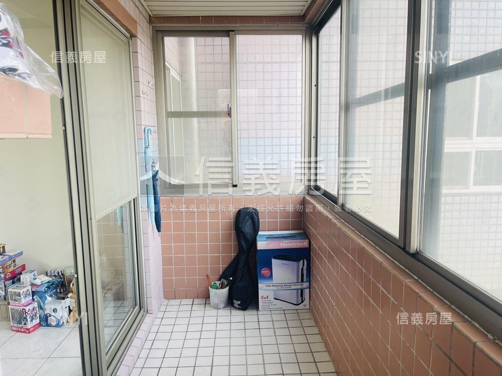 力霸劍橋區大三房大車位房屋室內格局與周邊環境