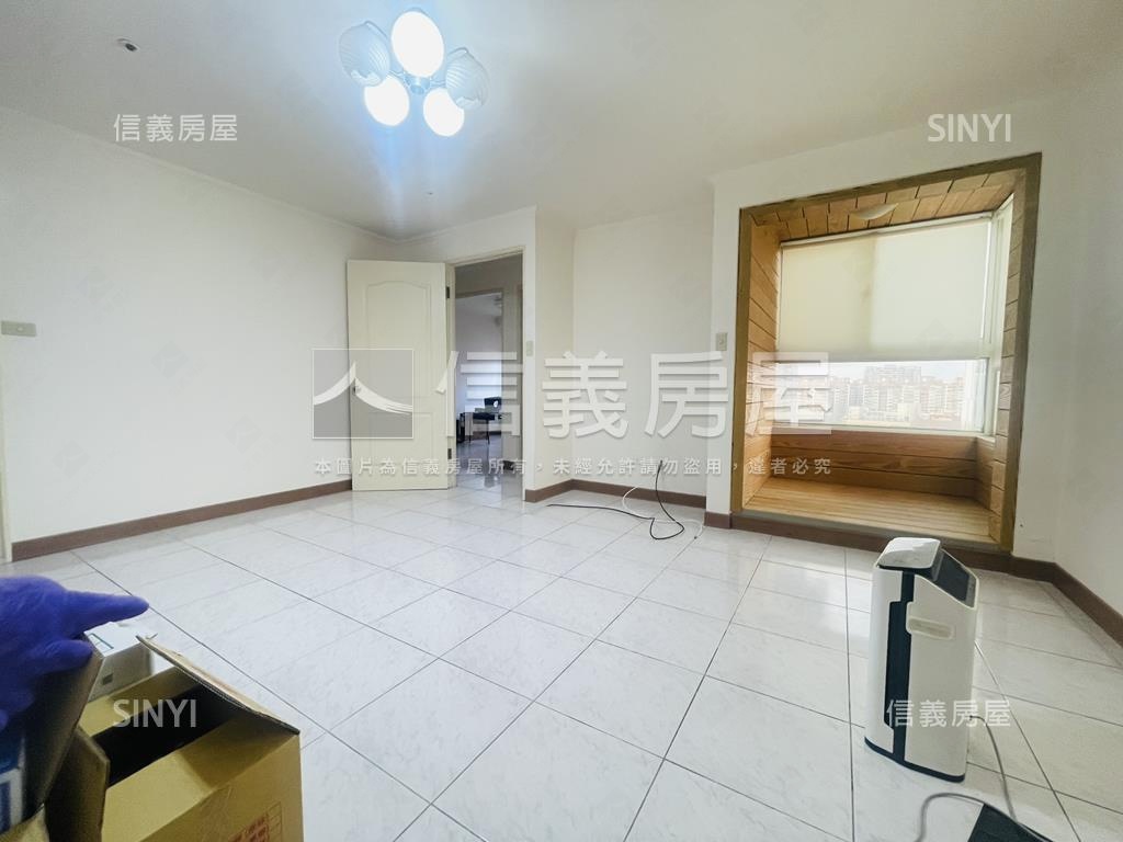 力霸劍橋區大三房大車位房屋室內格局與周邊環境