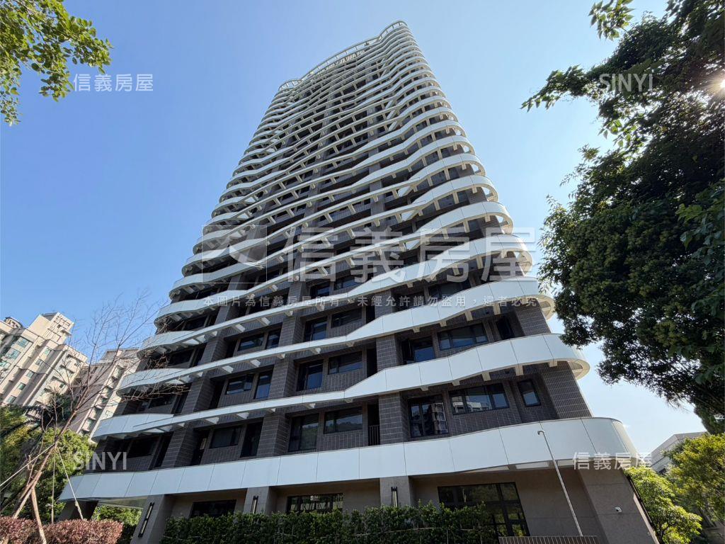 岳泰峰碩２２樓山水畫房屋室內格局與周邊環境