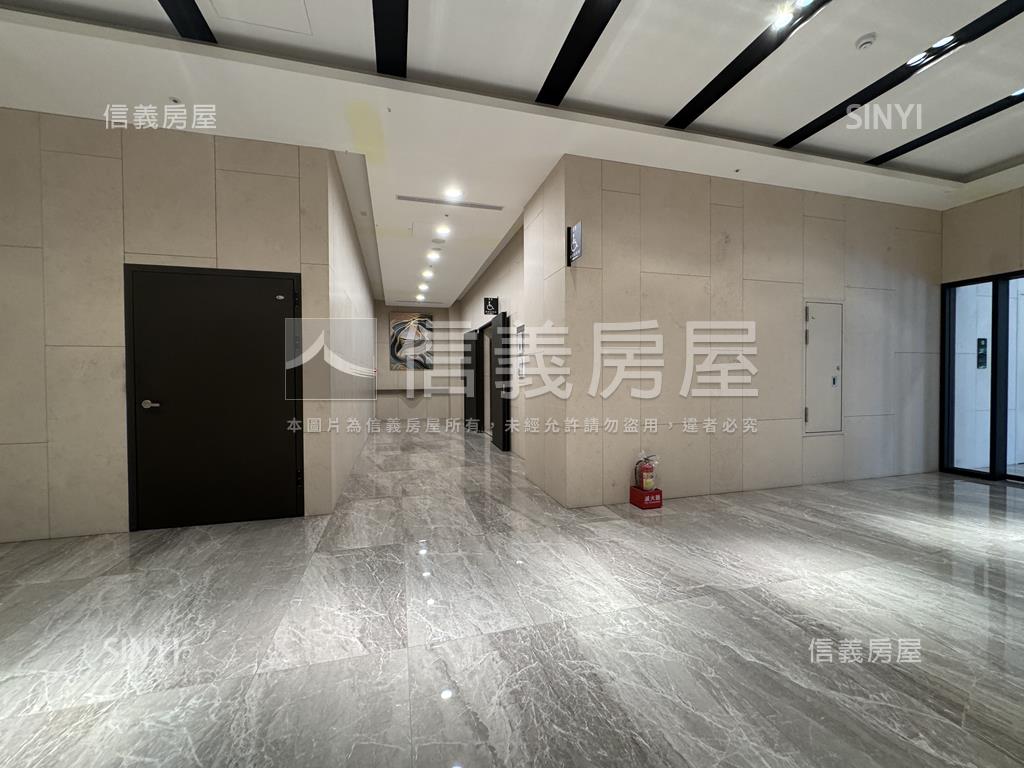 岳泰峰碩２２樓山水畫房屋室內格局與周邊環境