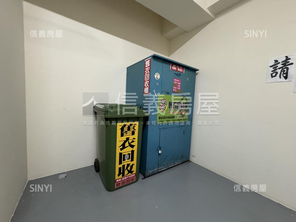 岳泰峰碩２２樓山水畫房屋室內格局與周邊環境