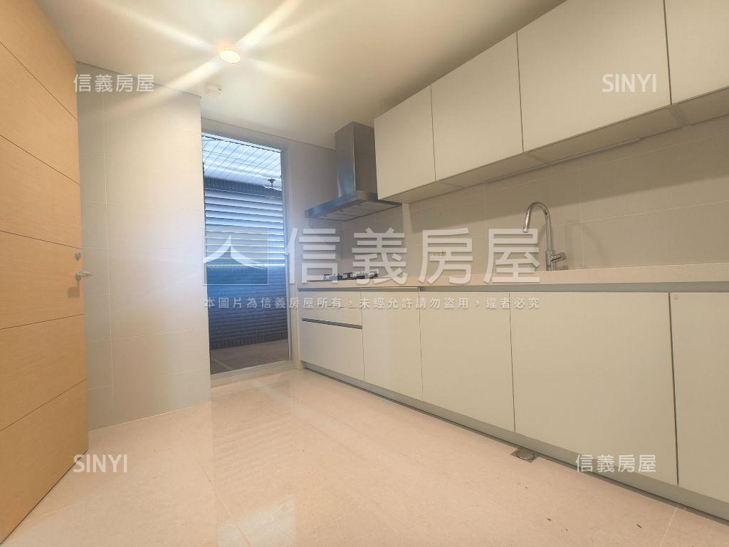 財政局標售－璞風晴十樓房屋室內格局與周邊環境