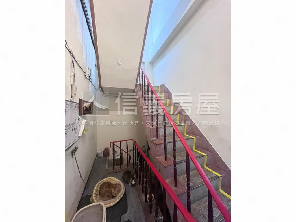 近北平黃昏市場臨路透店房屋室內格局與周邊環境