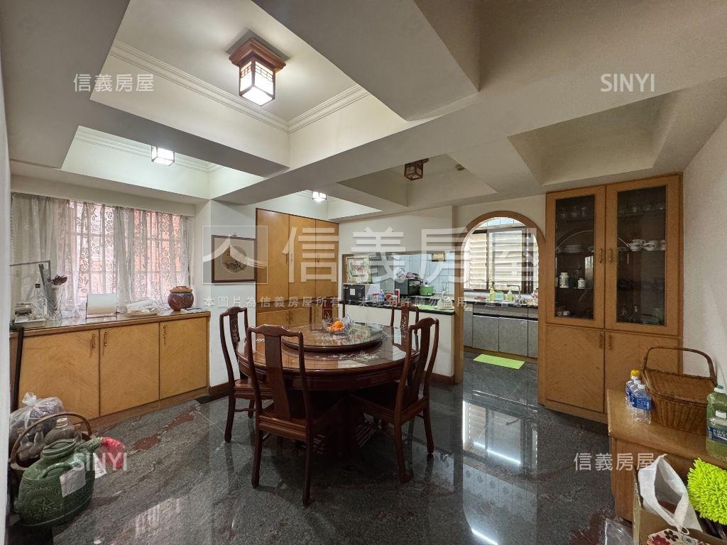 教育大學旁樓中樓露臺美屋房屋室內格局與周邊環境