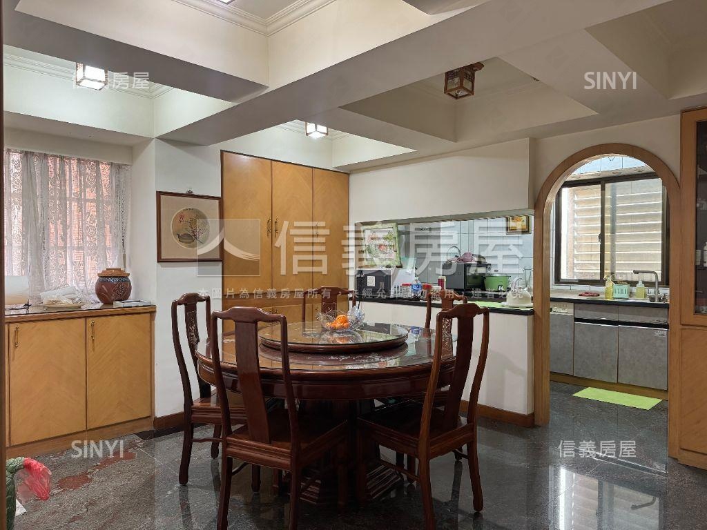 教育大學旁樓中樓露臺美屋房屋室內格局與周邊環境