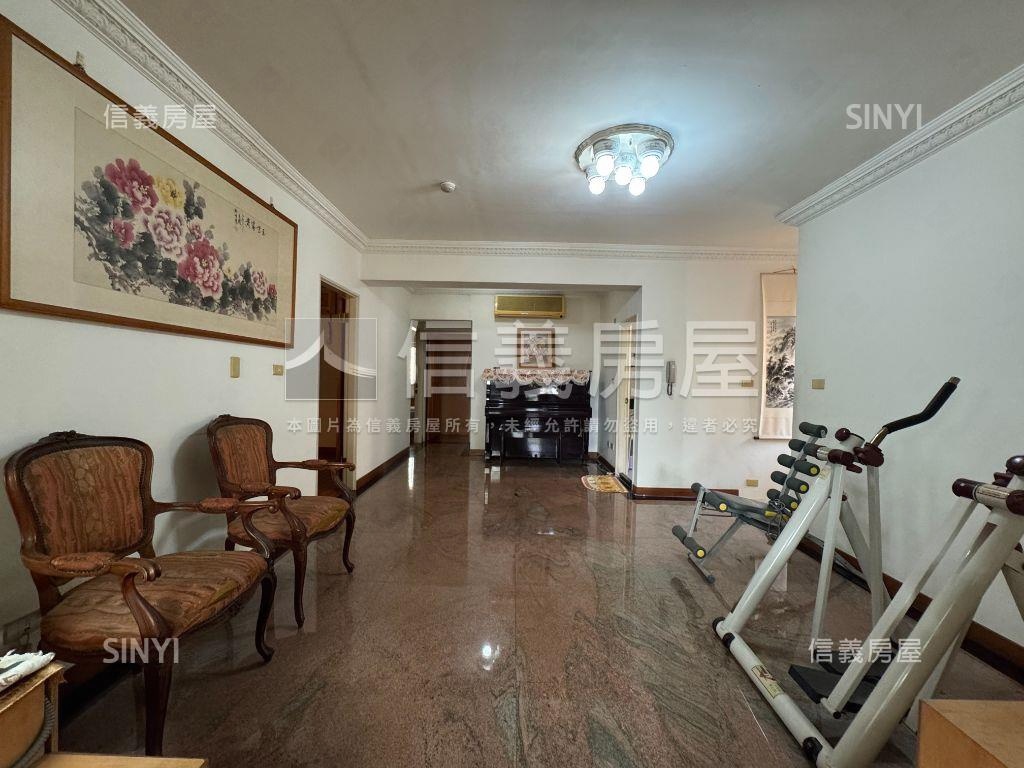 教育大學旁樓中樓露臺美屋房屋室內格局與周邊環境