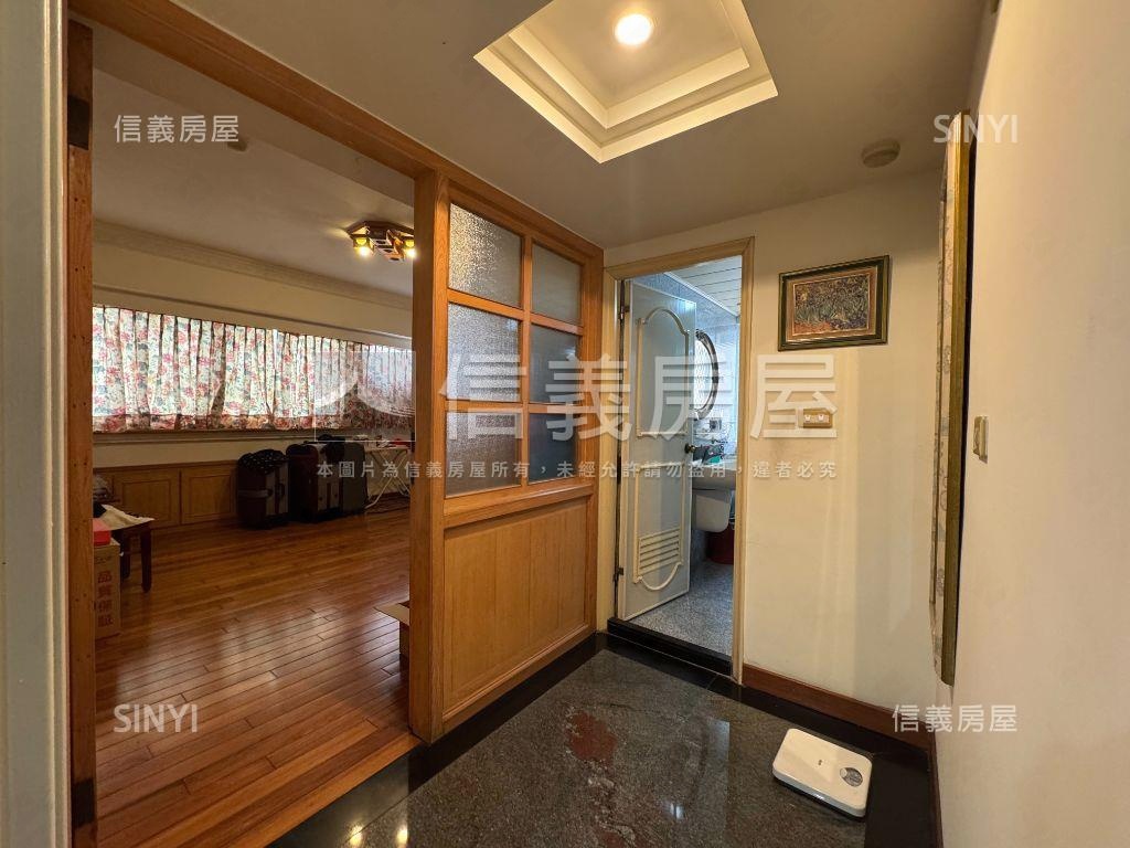 教育大學旁樓中樓露臺美屋房屋室內格局與周邊環境