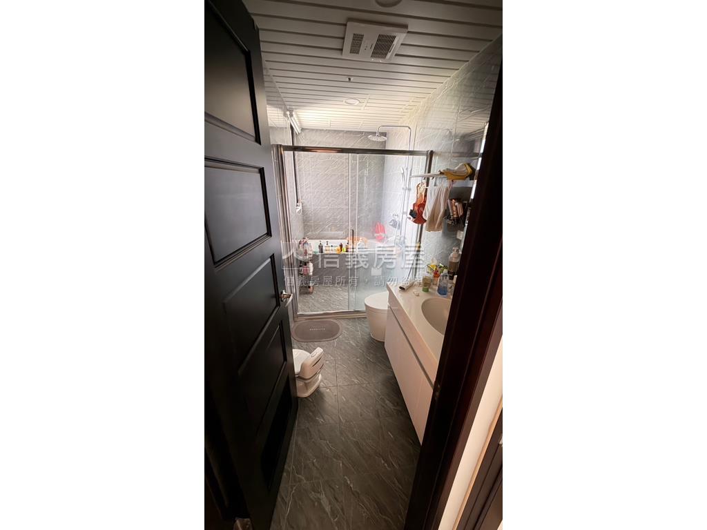 【恆合江山】１３樓之１房屋室內格局與周邊環境