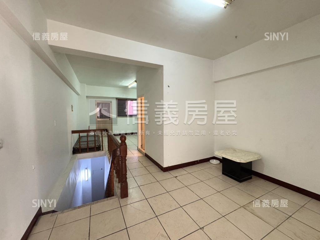 低總價黃金店面看這間！房屋室內格局與周邊環境