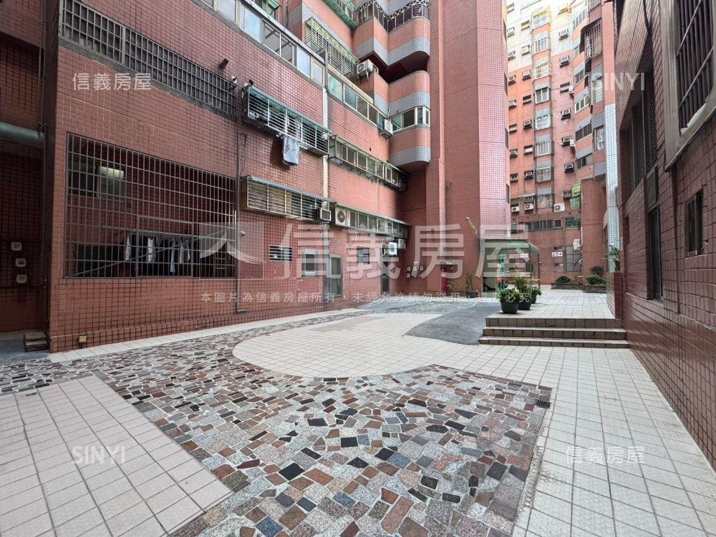 低總價黃金店面看這間！房屋室內格局與周邊環境