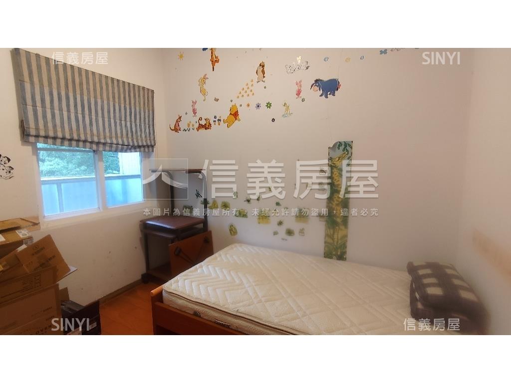 山景達觀三房車位房屋室內格局與周邊環境