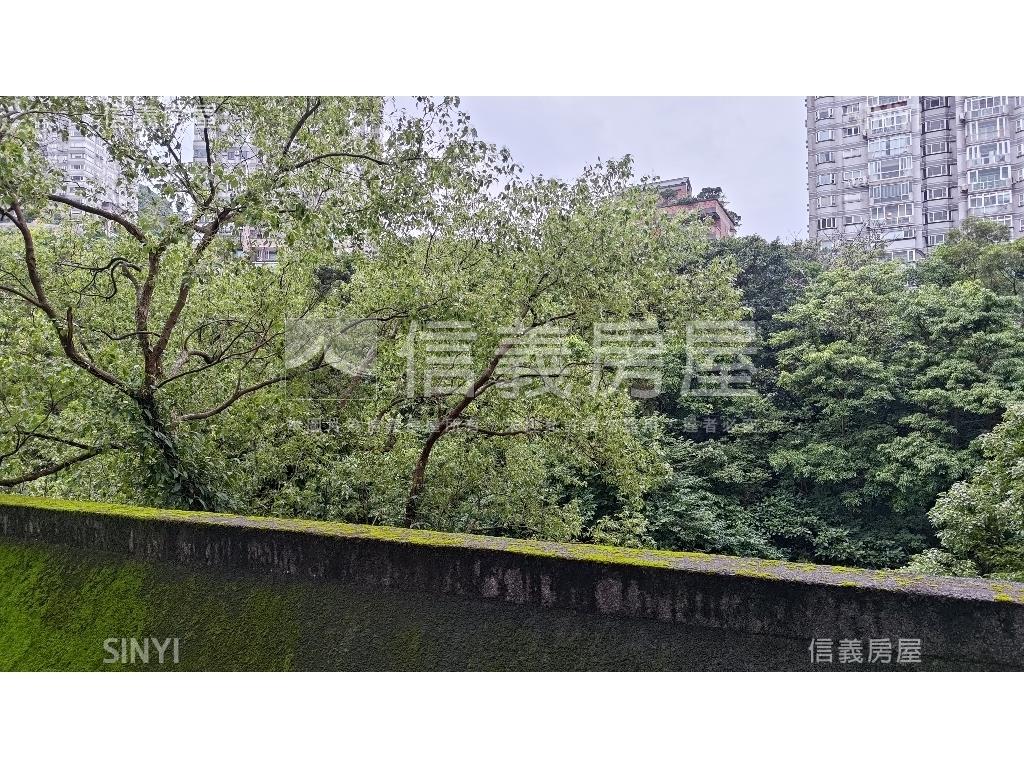山景達觀三房車位房屋室內格局與周邊環境