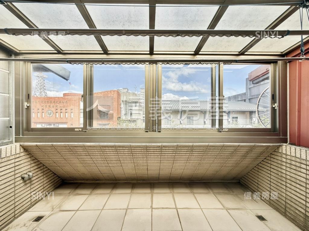 大溪稽徵所對面醒目透店房屋室內格局與周邊環境