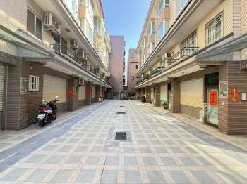 大溪稽徵所對面醒目透店