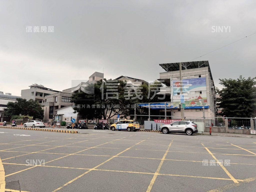 水湳邊間電梯大三房房屋室內格局與周邊環境