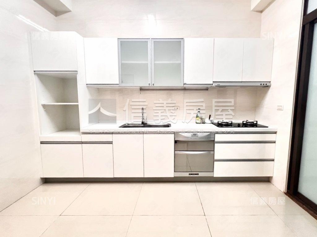 楠梓土庫靚美別墅房屋室內格局與周邊環境