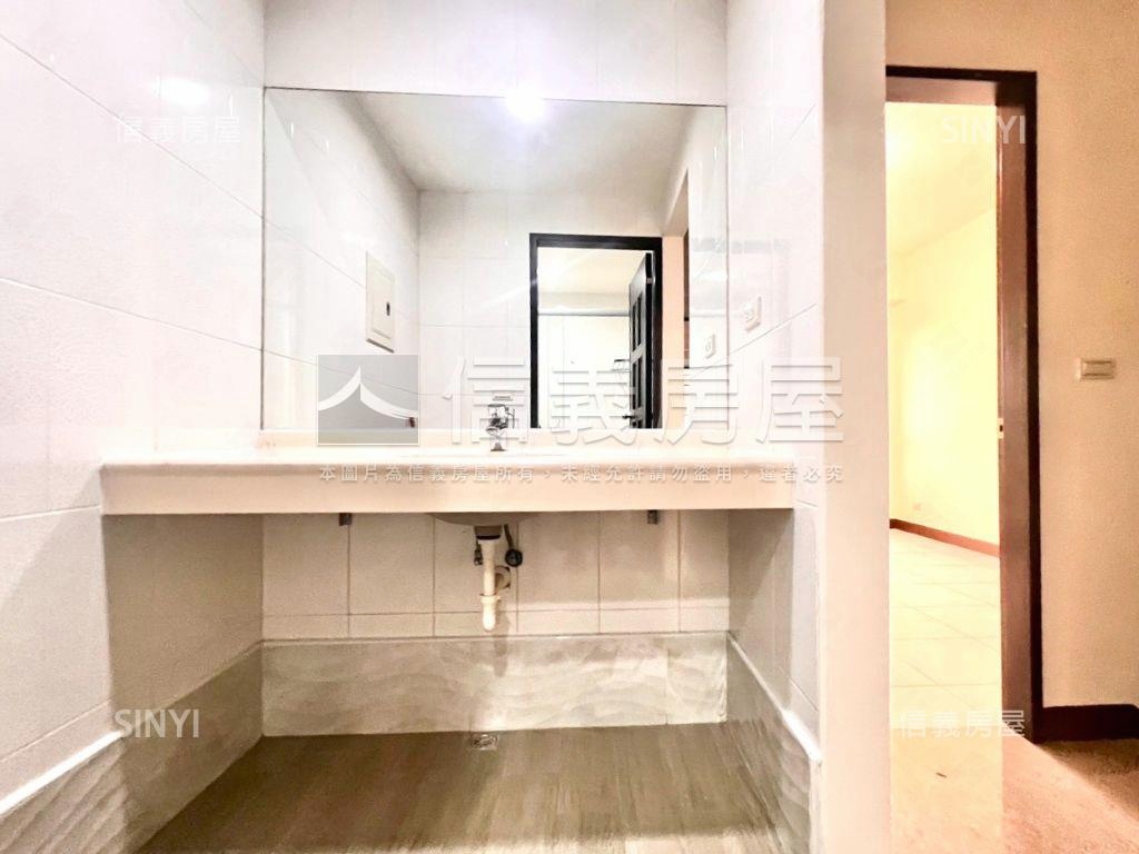 楠梓土庫靚美別墅房屋室內格局與周邊環境