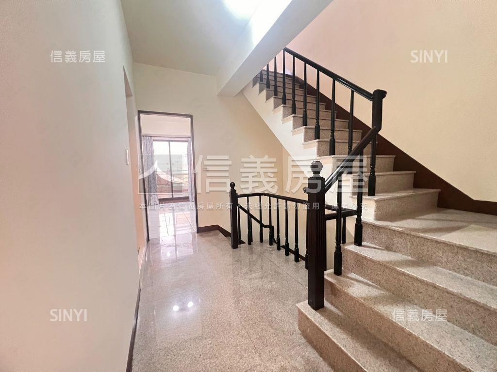 楠梓土庫靚美別墅房屋室內格局與周邊環境