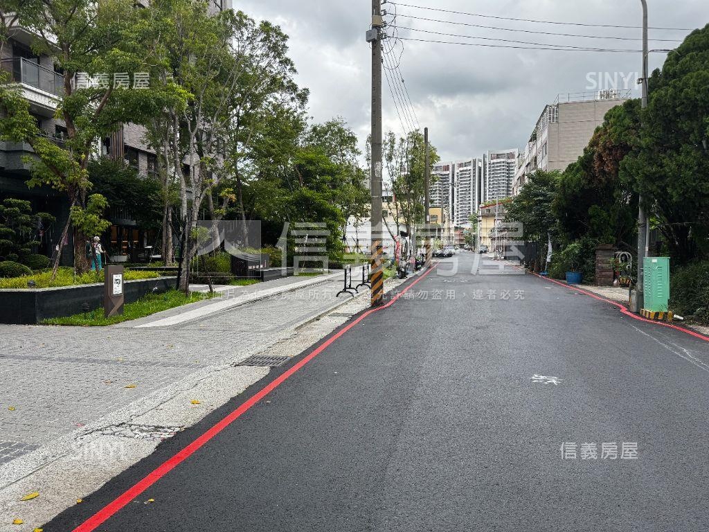 崇德薈高樓裝潢Ｂ２平車房屋室內格局與周邊環境