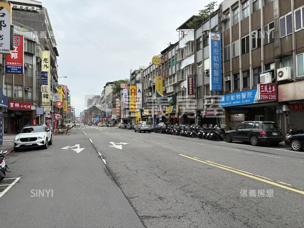 正吉林路馬路邊金店房屋室內格局與周邊環境