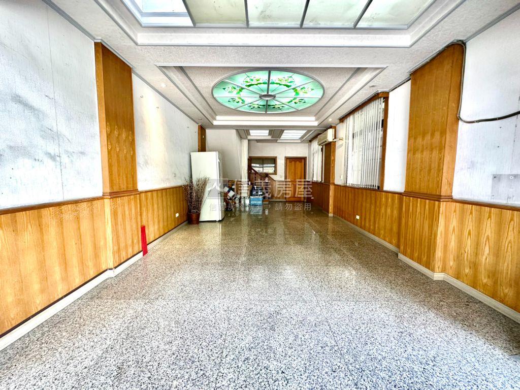 中西區｜湖美角窗木質店住房屋室內格局與周邊環境