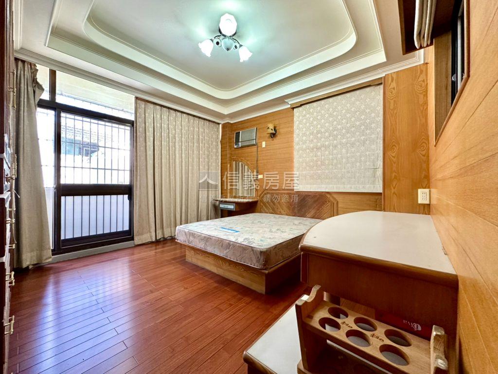 中西區｜湖美角窗木質店住房屋室內格局與周邊環境