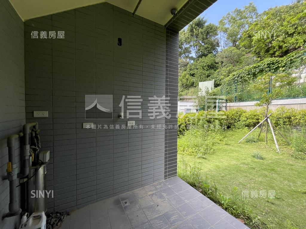 閑谷邊間美式庭院透天房屋室內格局與周邊環境