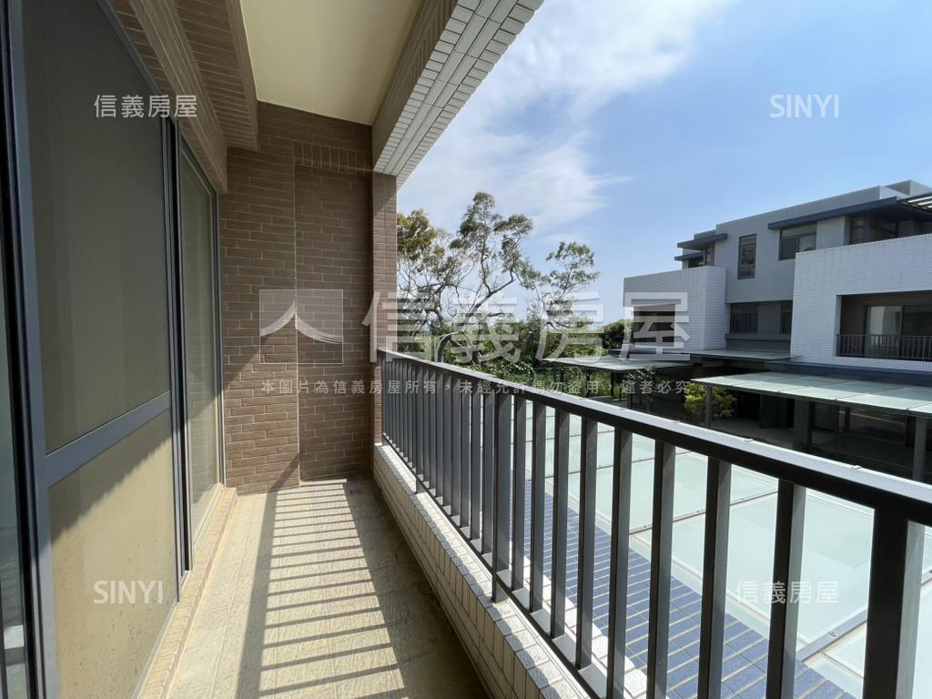 閑谷邊間美式庭院透天房屋室內格局與周邊環境